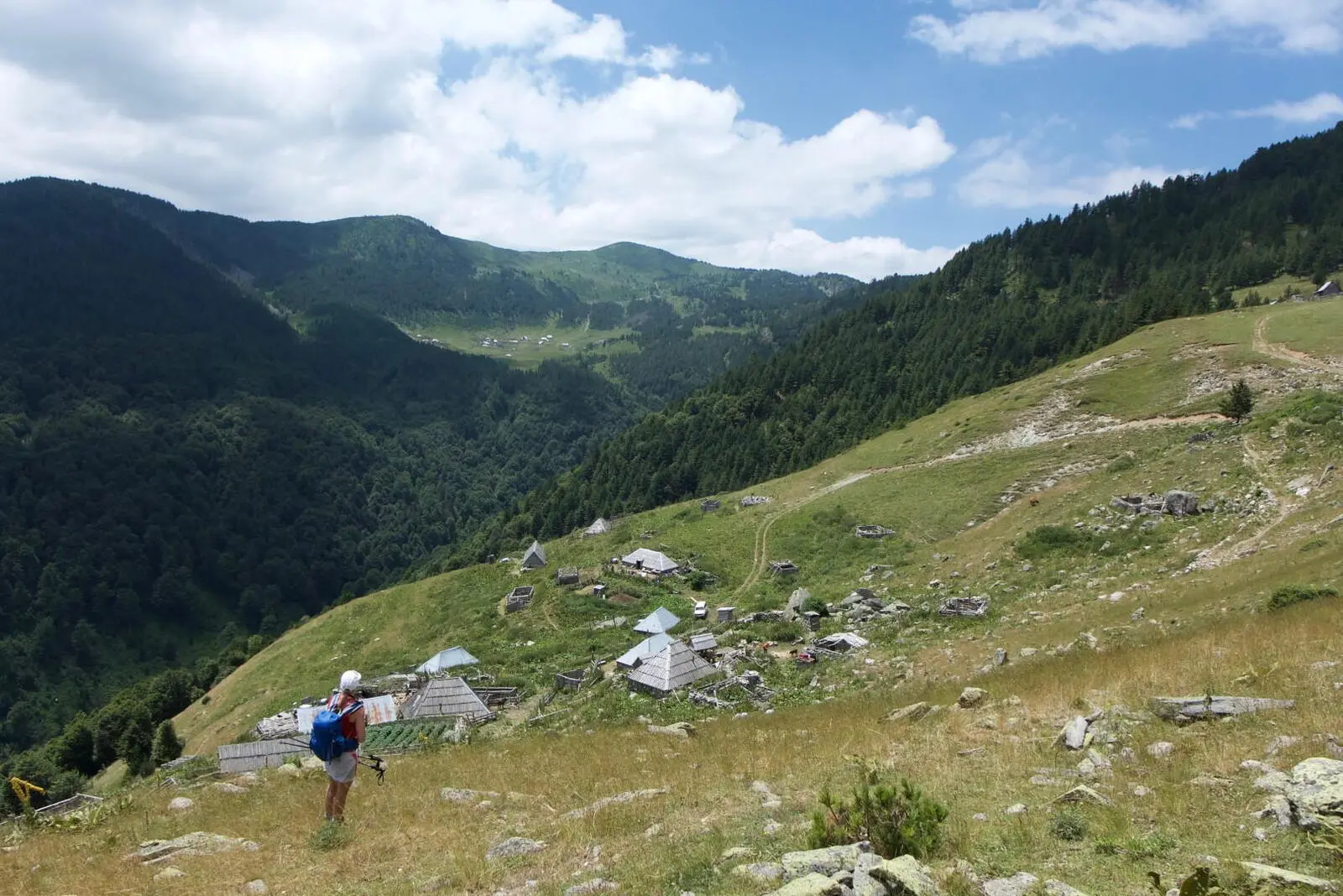 Blick über die Almen von Doberdol, wo Sie für zwei Nächte bleiben 