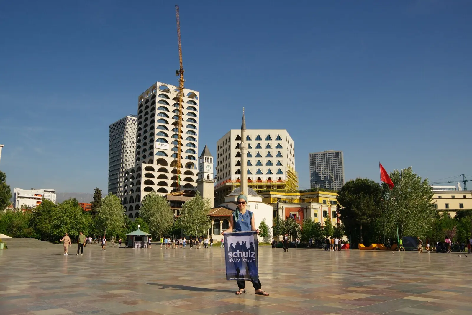 In der lebhaften Haupstadt Tirana endet Ihre Reise