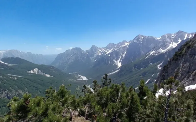 Mit der Fähre nach Valbona und zu Fuß im Valbonatal