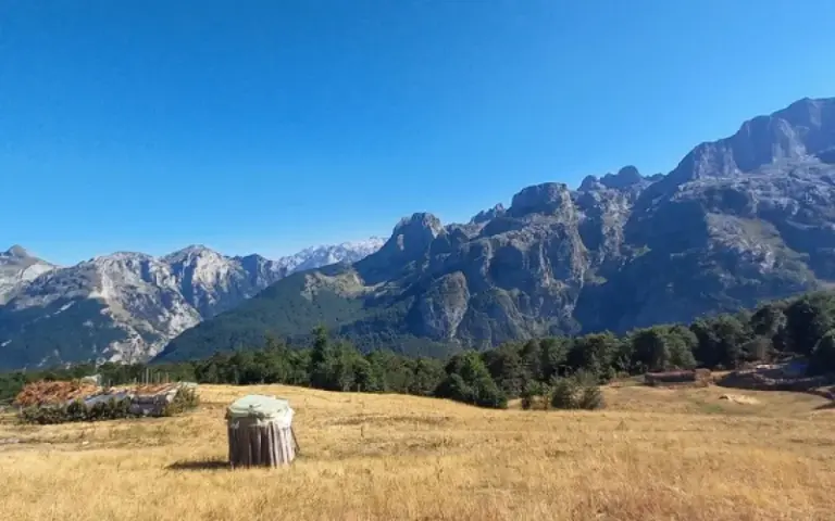 Almwanderung im Cerem-Gebiet