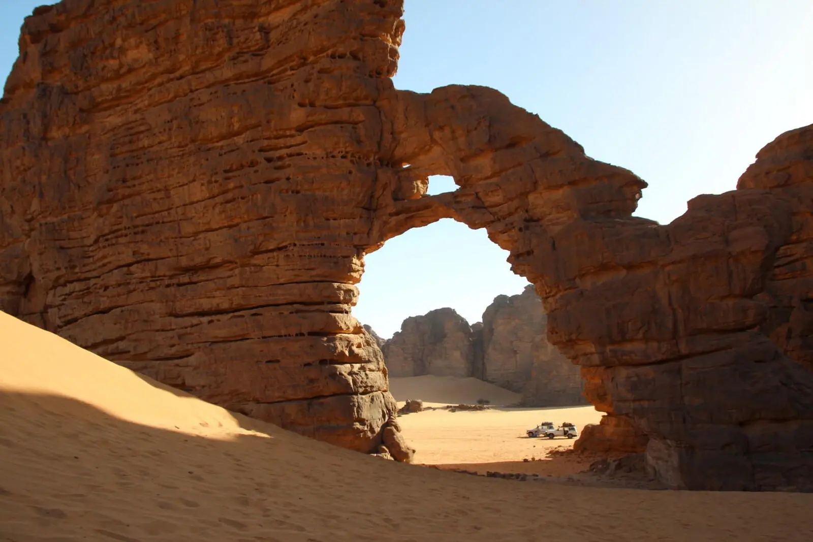Tikabaouine, einer der spektakulären Felsbögen im Tassili N`Ajjer.