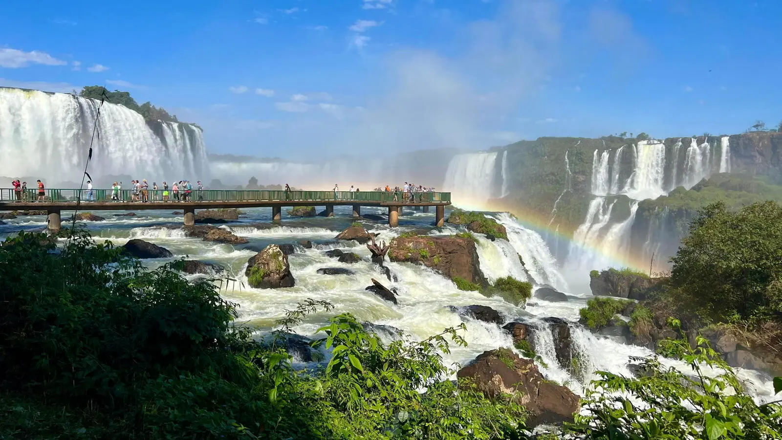 Die mächtigen Iguaçu-Wasserfälle zum Reiseabschluss (Foto: A. Potzkai)