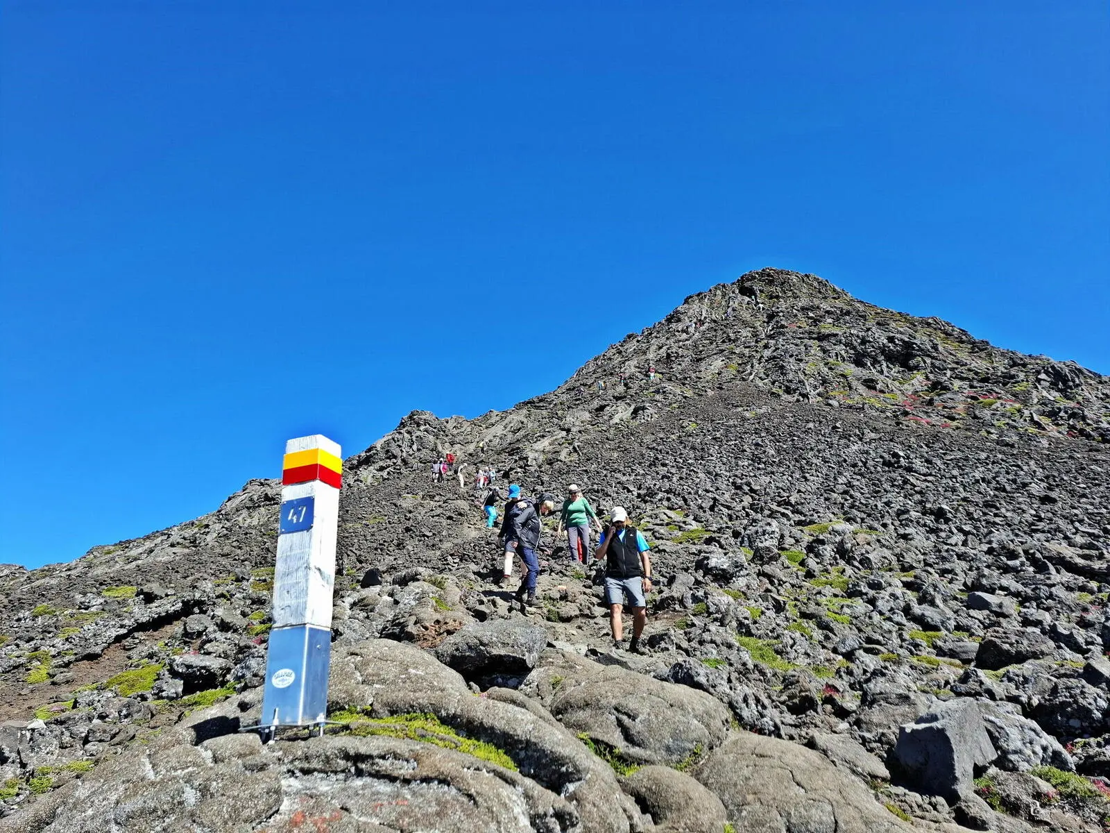 Wem der Aufstieg zu müßig ist, der kann eine leichtere Wanderung machen.
