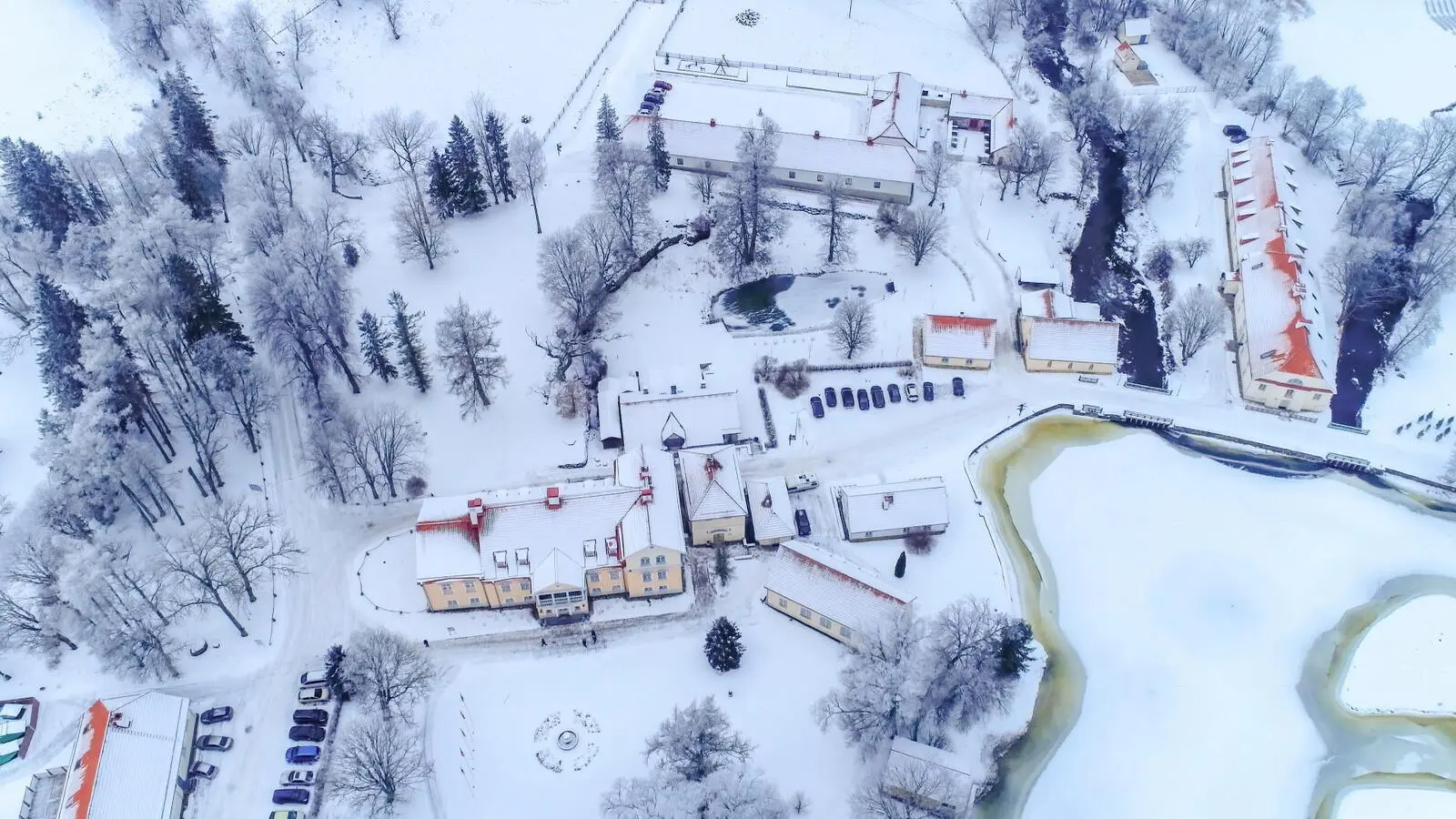 Der ehemalige Gutshof (erstmals erwähnt im 16 Jh.) ist heute das Vihula Manor Country Club & SPA Hotel