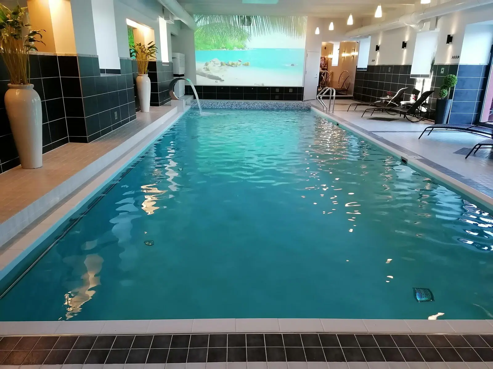 Morgens ab 10 und am Wochenende ab 8 Uhr bis 21 Uhr können der Pool und die Saunen genutzt werden.
