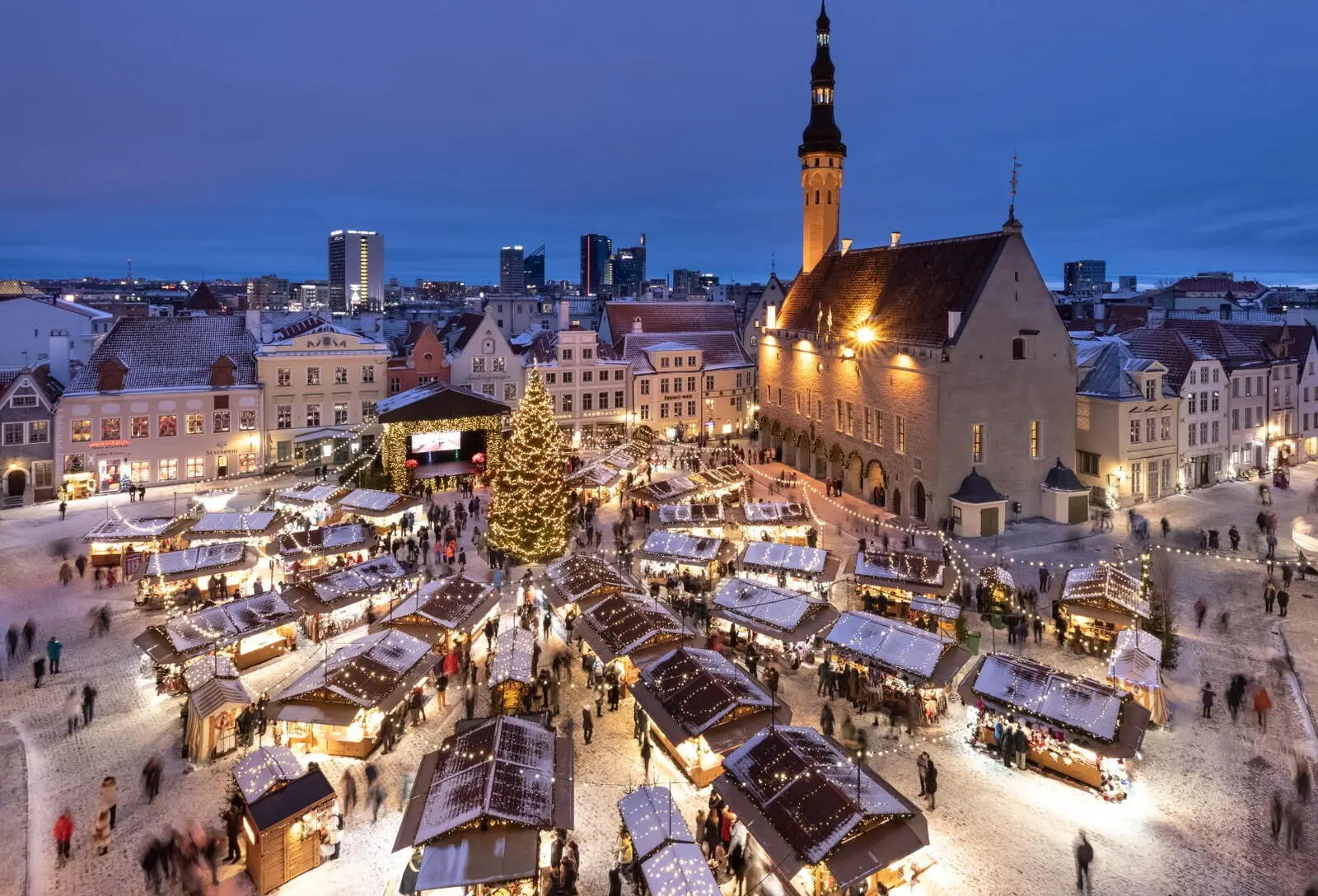 Berühmt und geliebt, der Weihnachtsmarkt auf dem Rathausplatz