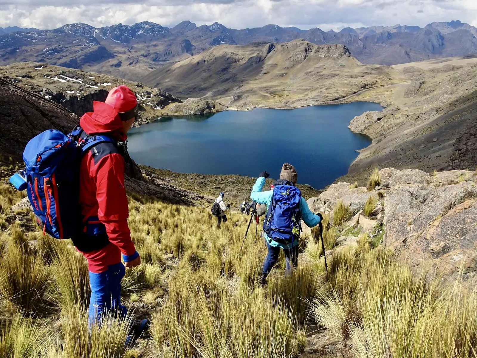 Wanderung in der kargen Hochlandsteppe Boliviens