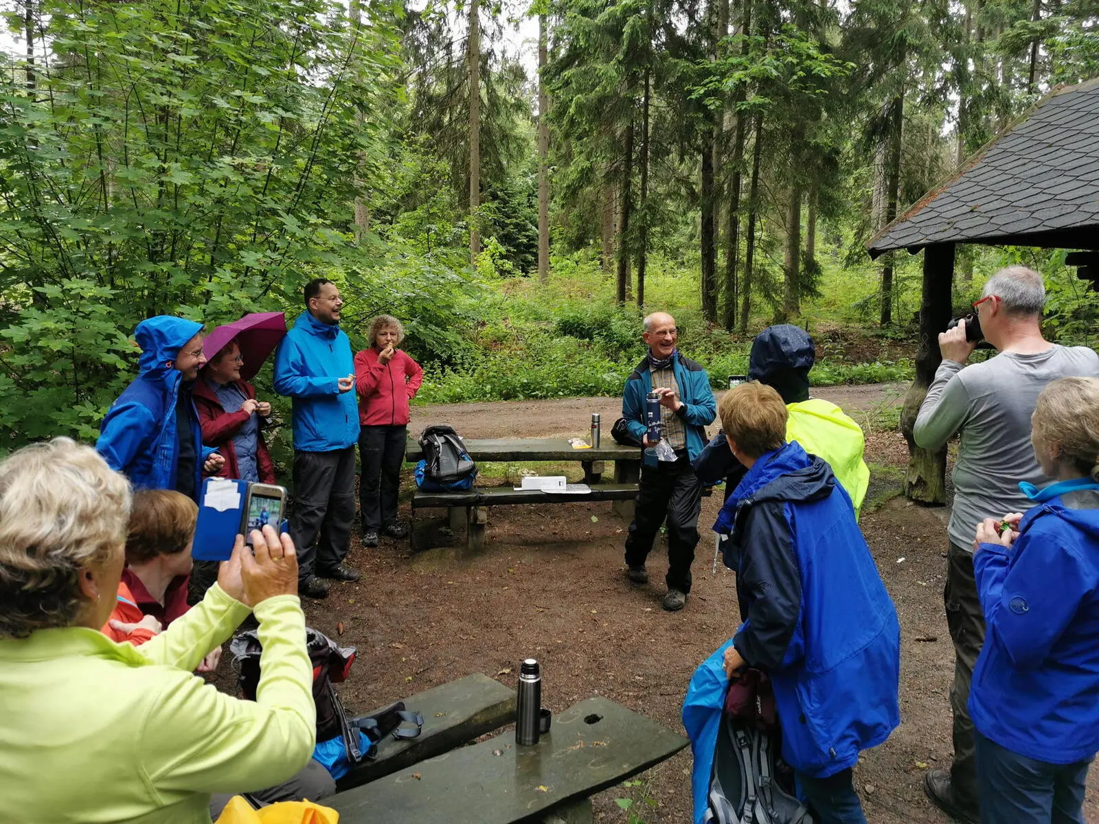 Jubiläumsfeier unterwegs,
denn viele Wanderer kommen gerne wieder! :-)