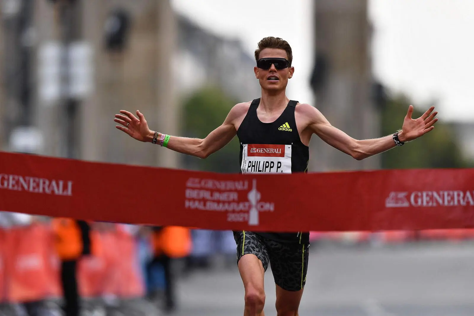 Philipp Pflieger, schnellster Deutscher beim GENERALI BERLINER HALBMARATHON | © SCC EVENTS