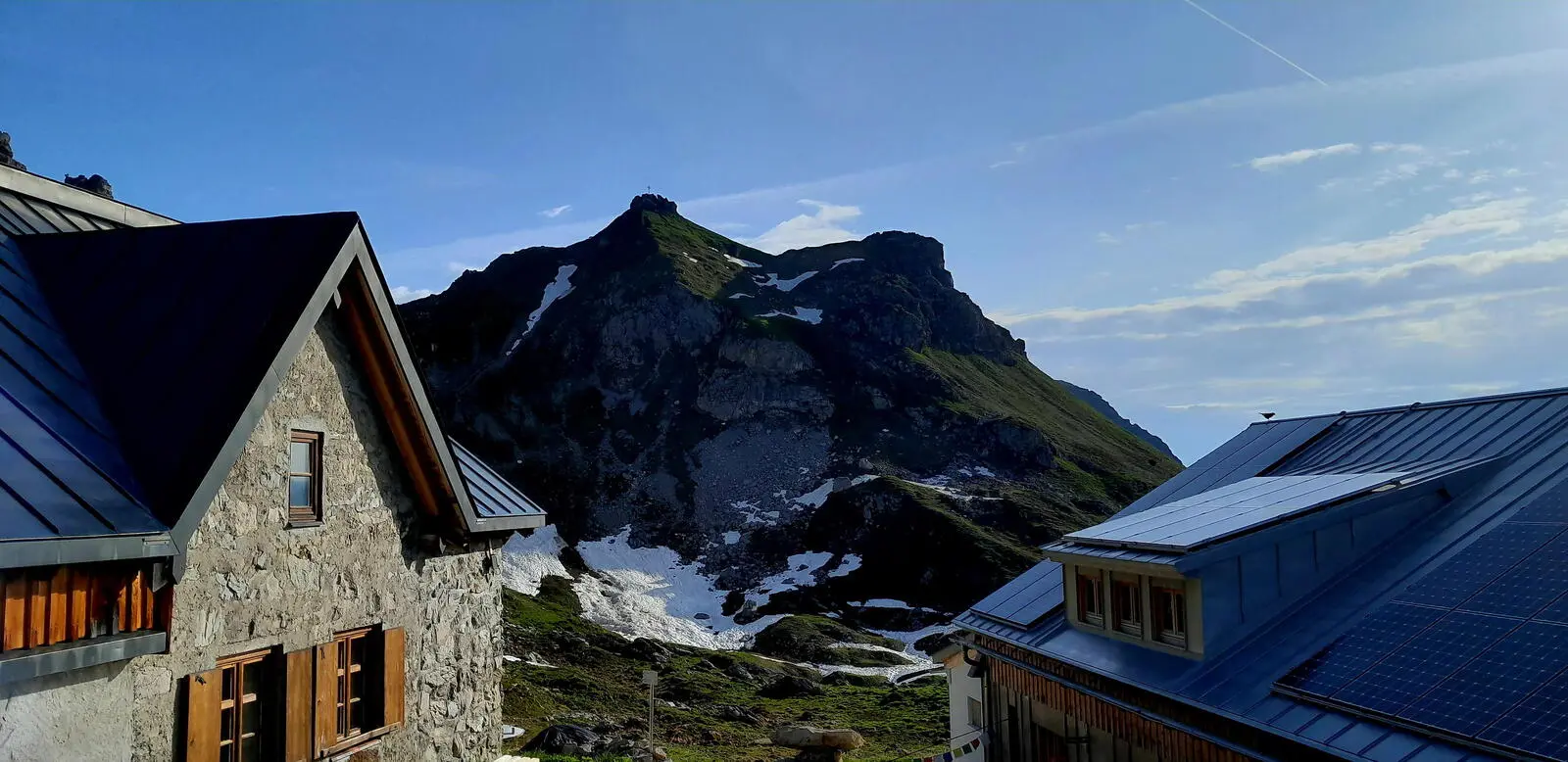 Unterwegs gibt es Möglichkeiten, in einer urigen Berghütte einzukehren