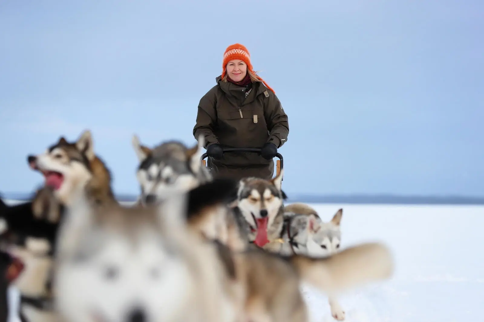 Besonders macht diese Winterwoche ihr Mix an Aktivitäten; u. a. sind Sie auch mit Huskys unterwegs.