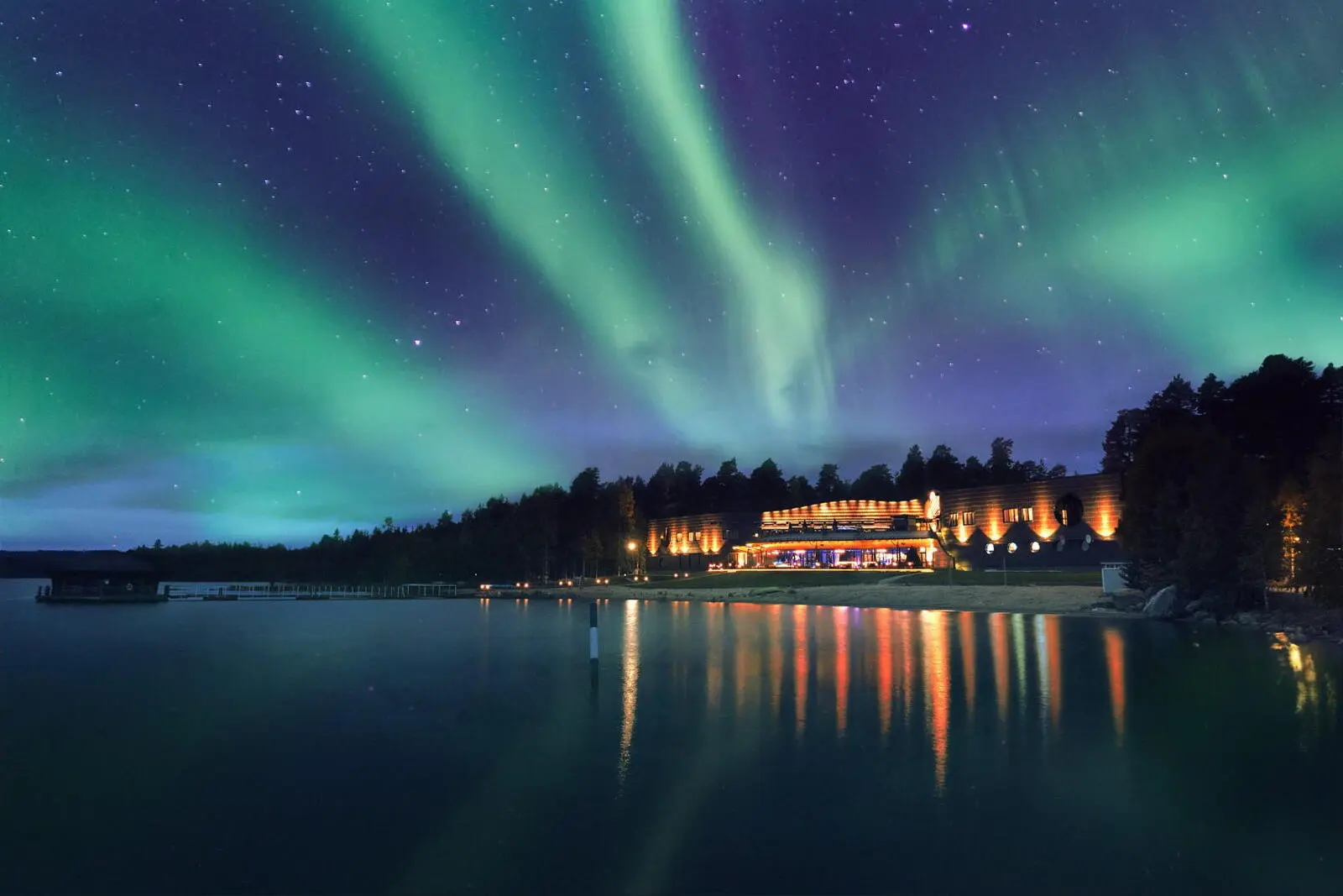 Wir drücken Ihnen die Daumen! Vielleicht klappt es und auch Sie können während Ihrer Winterwoche Nordlichter sichten.