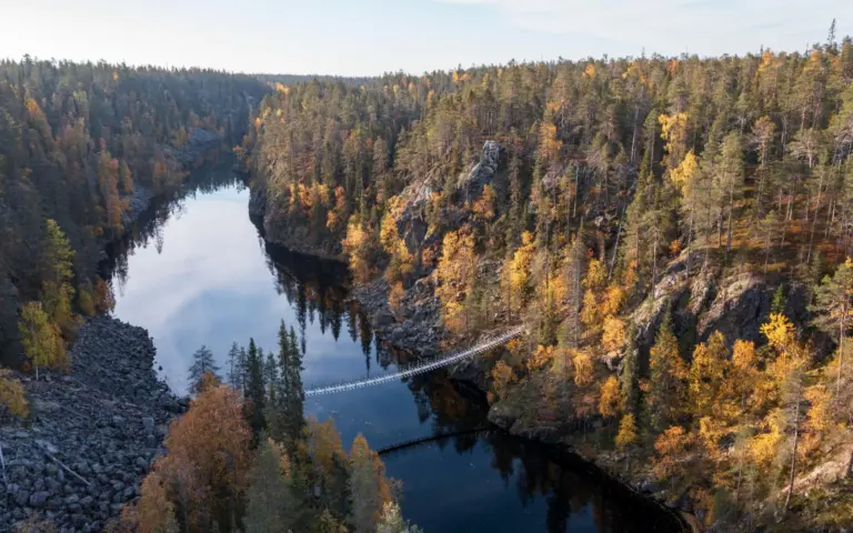 Freuen Sie sich auf Herbstfarben im Hossa Nationalpark! (c) Hannu Huttu