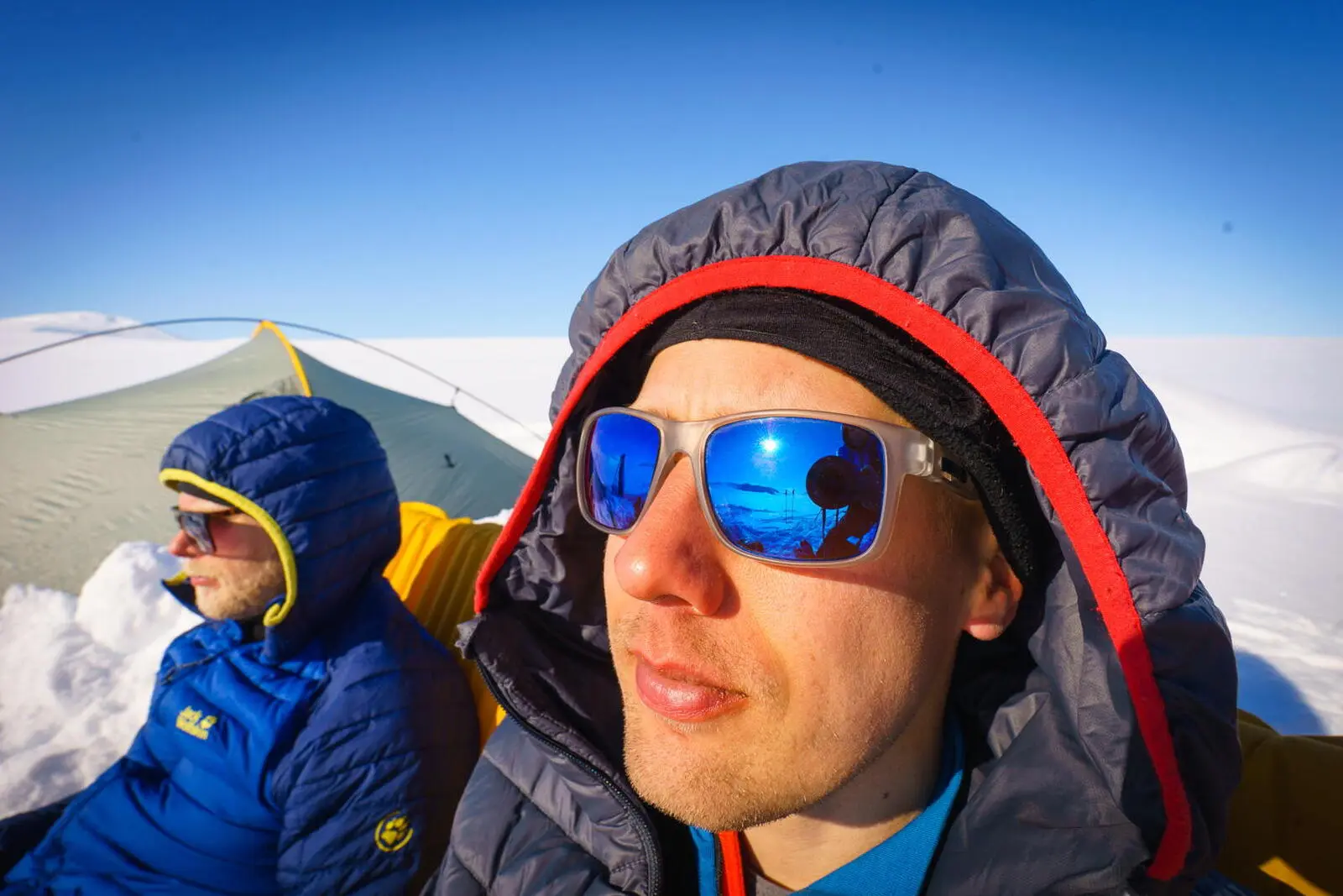 Sonnenbrille und Sonnenschutz sind unerlässlich, v. a. bei den Reiseterminen ab Anfang März.