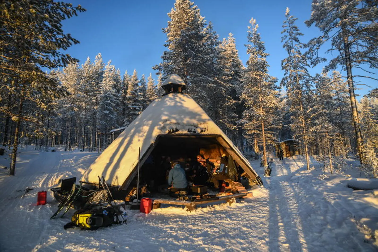 Rast an einer für Finnland typischen Kota