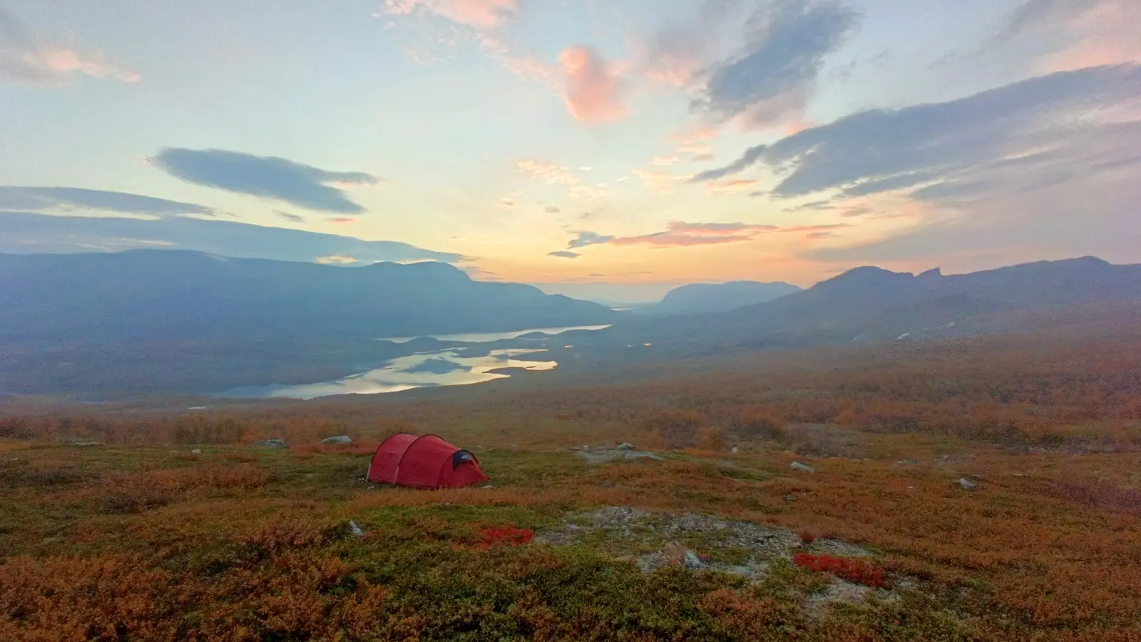 Morgendämmerung im "Paradiestal" des Stora Sjöfjället, alle schlafen noch