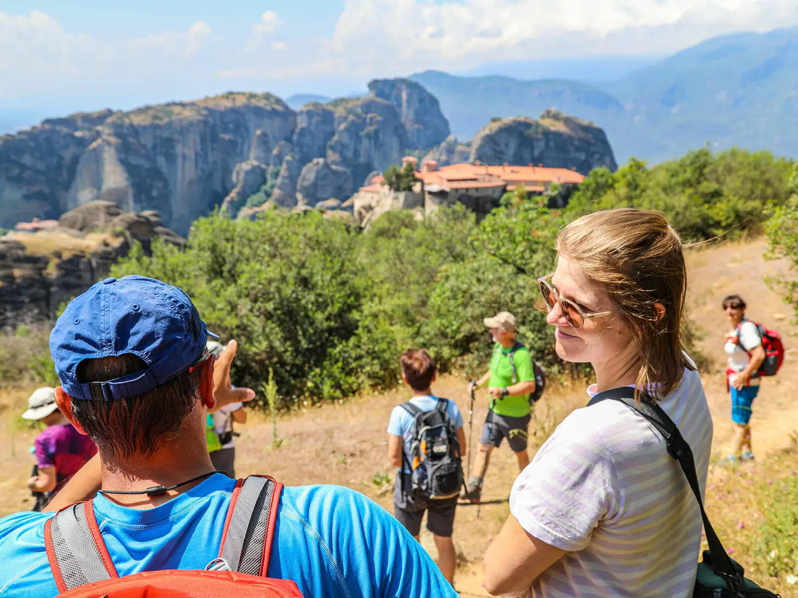 Der Reiseleiter Lefteris (links) zeigt seine Heimat mit viel Liebe