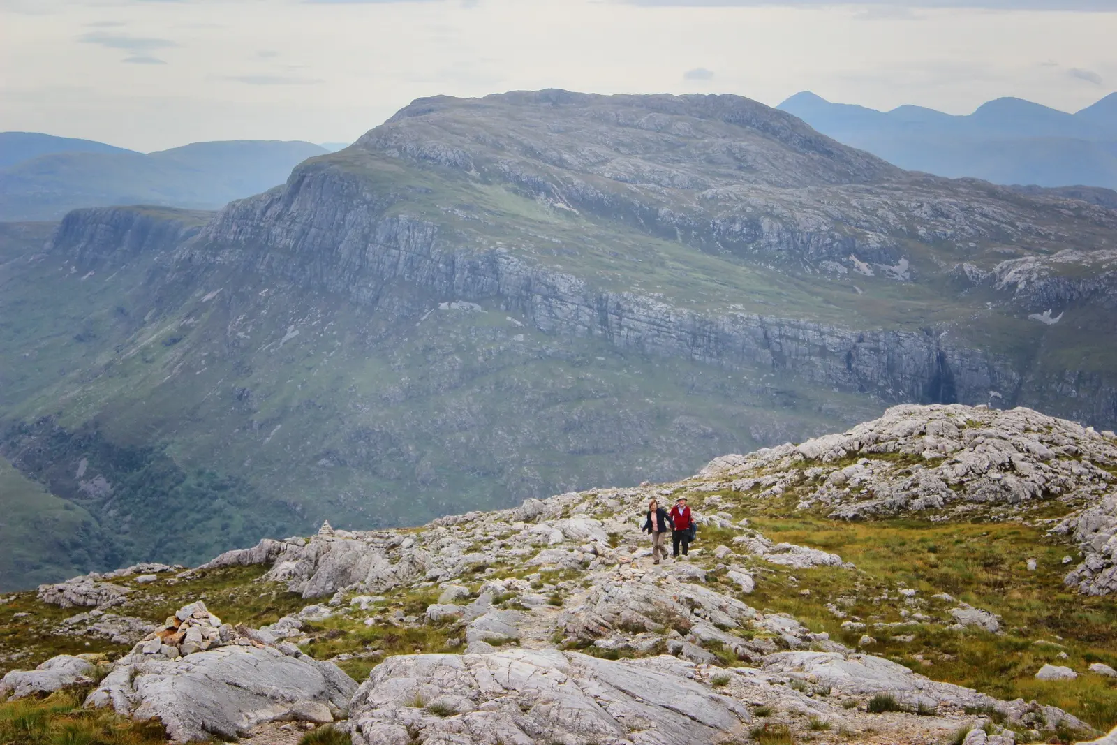 Auf Ihrer Beinn Eighe-Wanderung