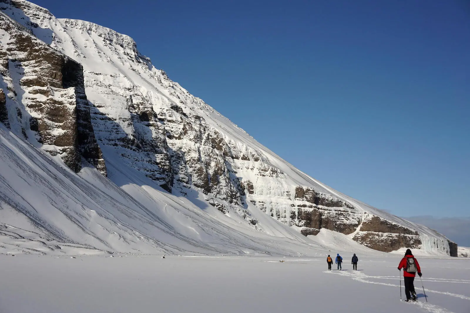 Diese Kulisse lädt doch förmlich zum Winterwandern ein!