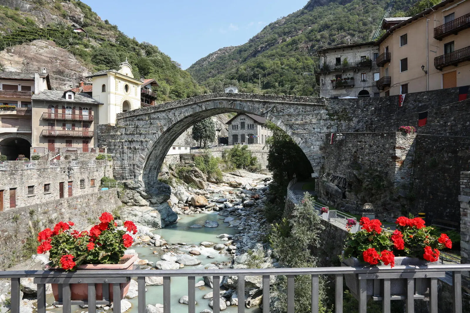 Pont-Saint-Martin, ein beschaulicher Ort mit besonderem Flair