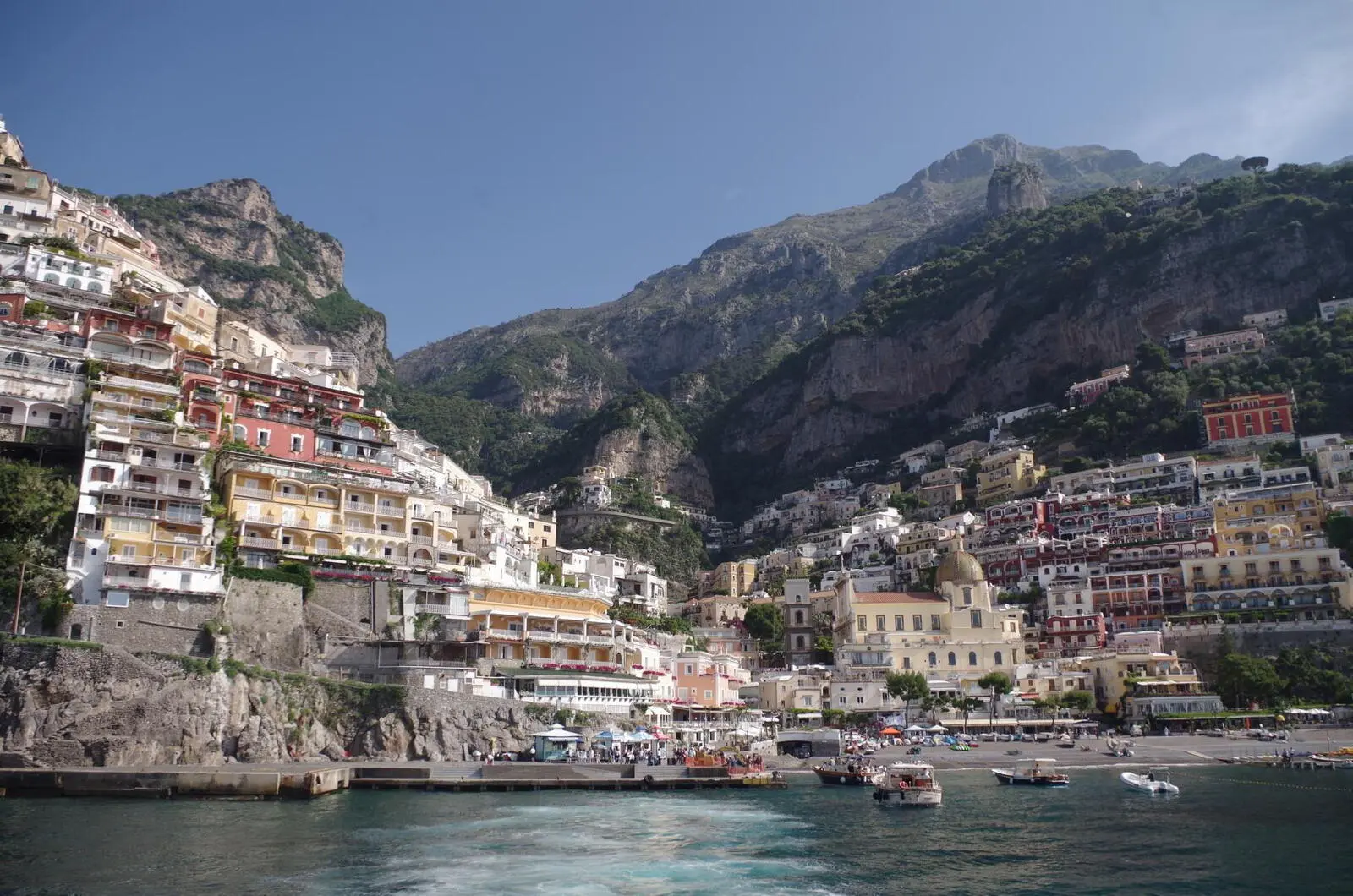 Blick auf die reizvolle Steilküste bei Positano