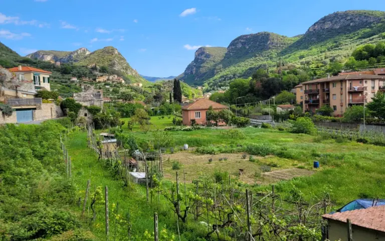 Wandern im Hinterland der Riviera