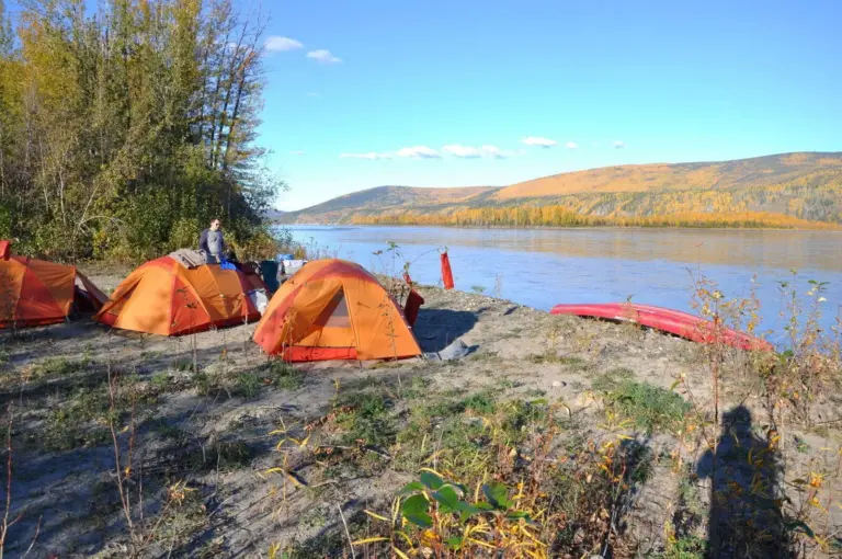 Alle „Must Do's” des Yukon bieten sich Ihnen bei dieser Erlebnisreise. Inklusive Übernachtungen in der Wildnis