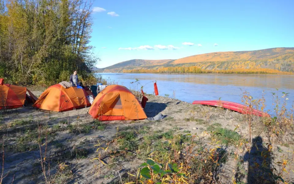 Outdoorparadies Yukon mit Tombstone Mountains und Kluane-Nationalpark