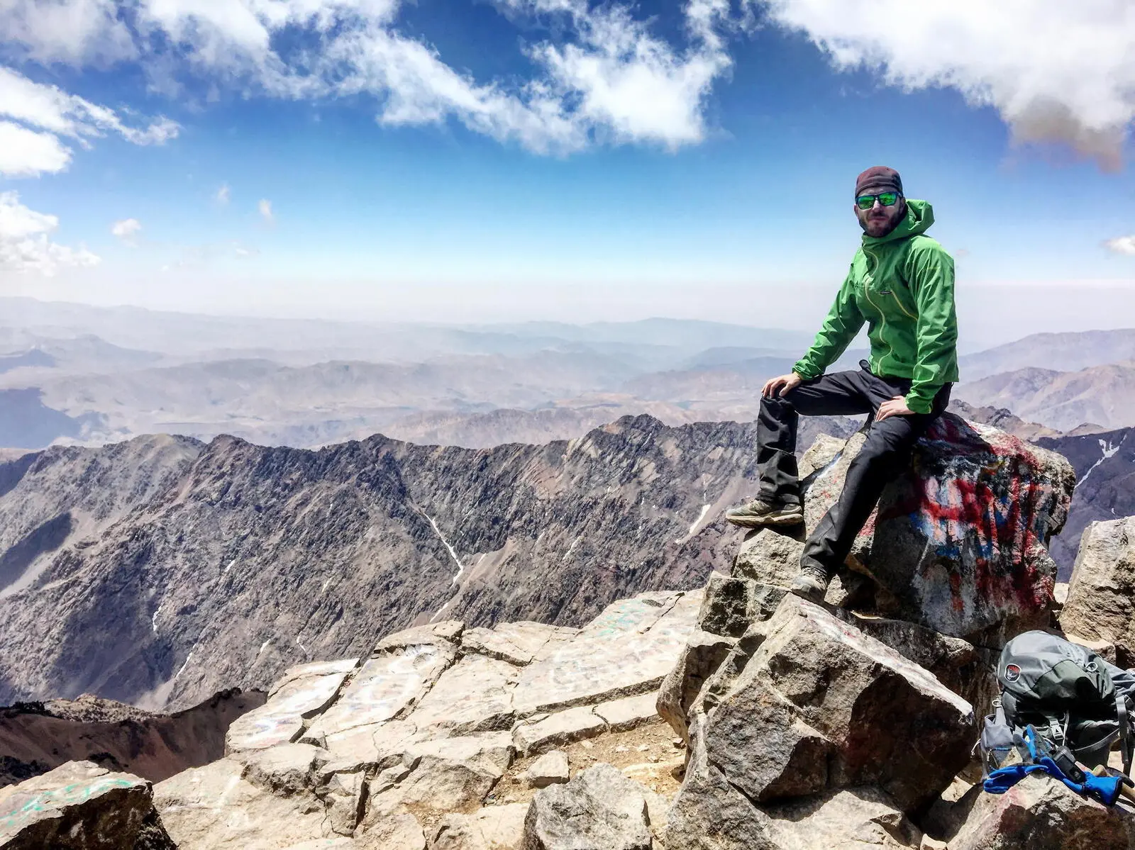 Gipfelglück auf dem höchsten Berg Nordafrikas: Jebel Toubkal