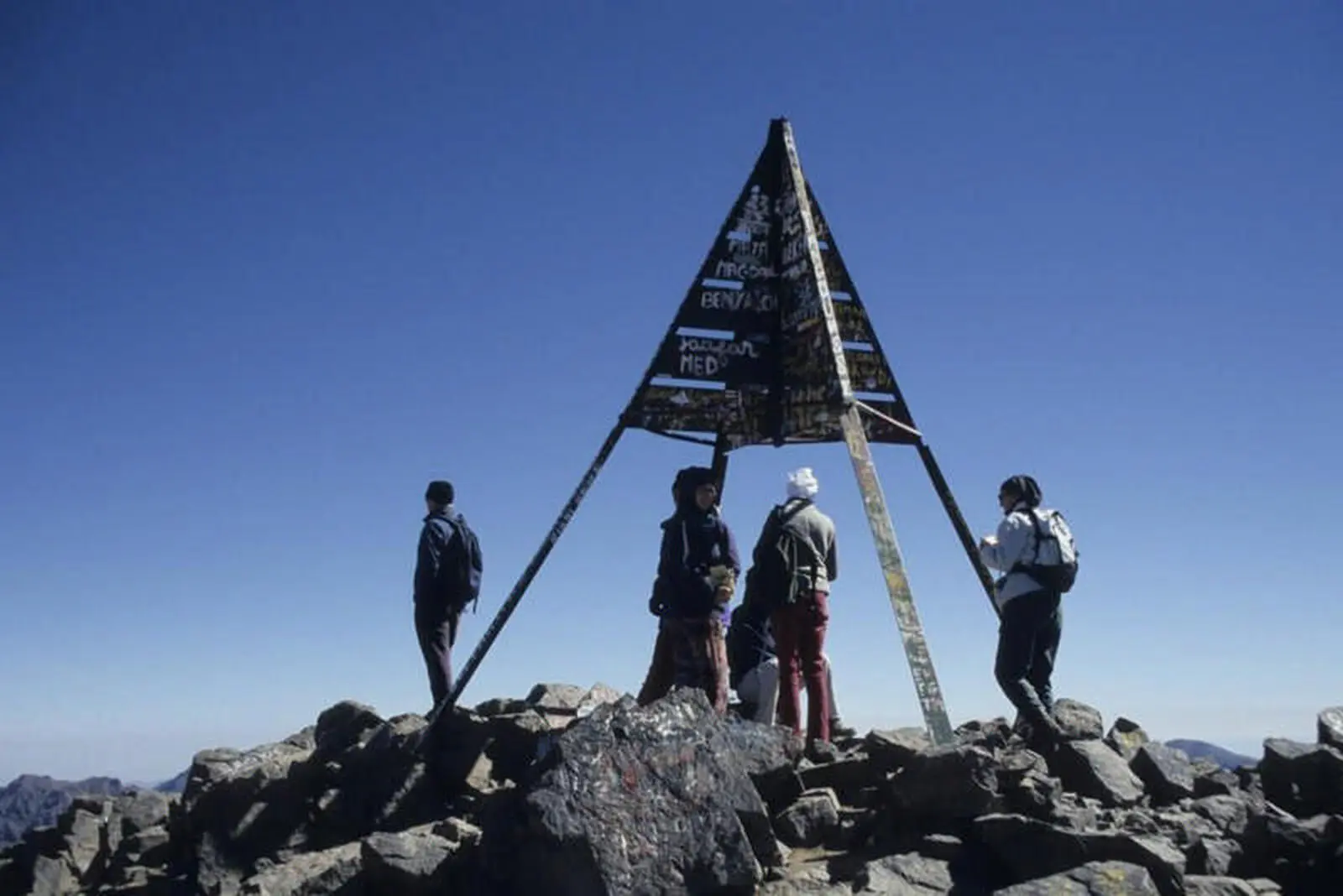 Auf dem Gipfel des Jebel Toubkal – höher geht es in Nordafrika nicht