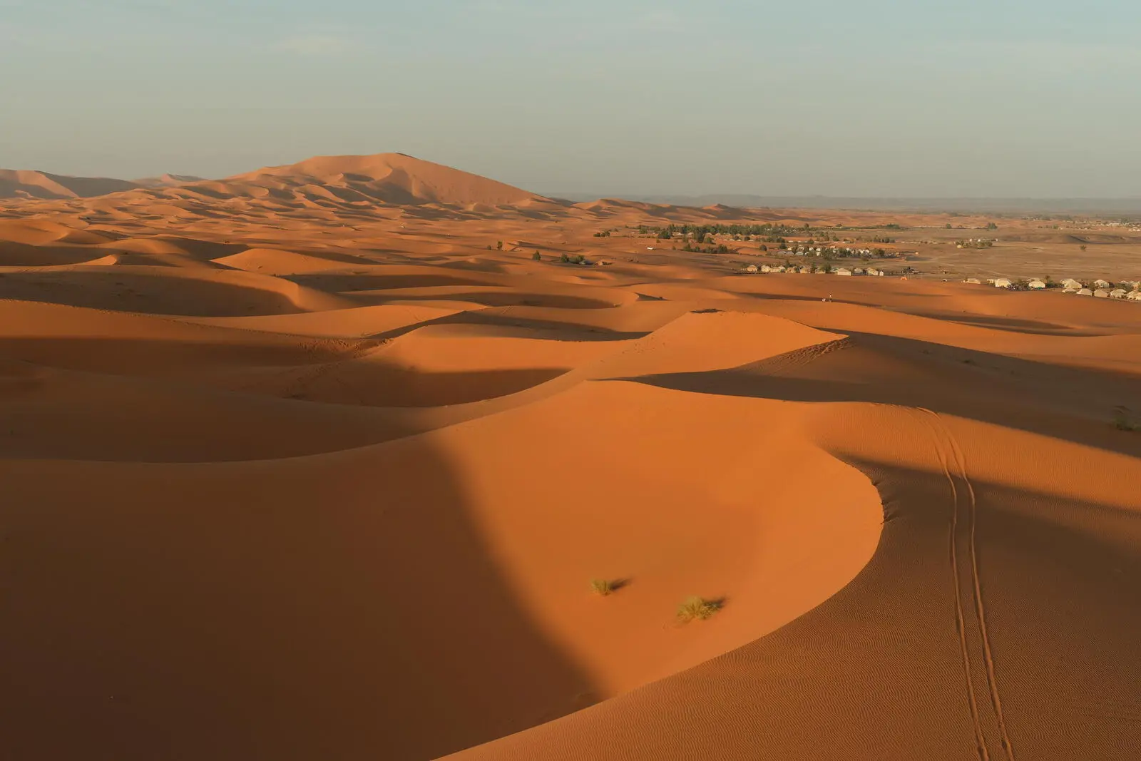 Wunderbare Farben und gewaltige Aussichten prägen das Erg Chebbi