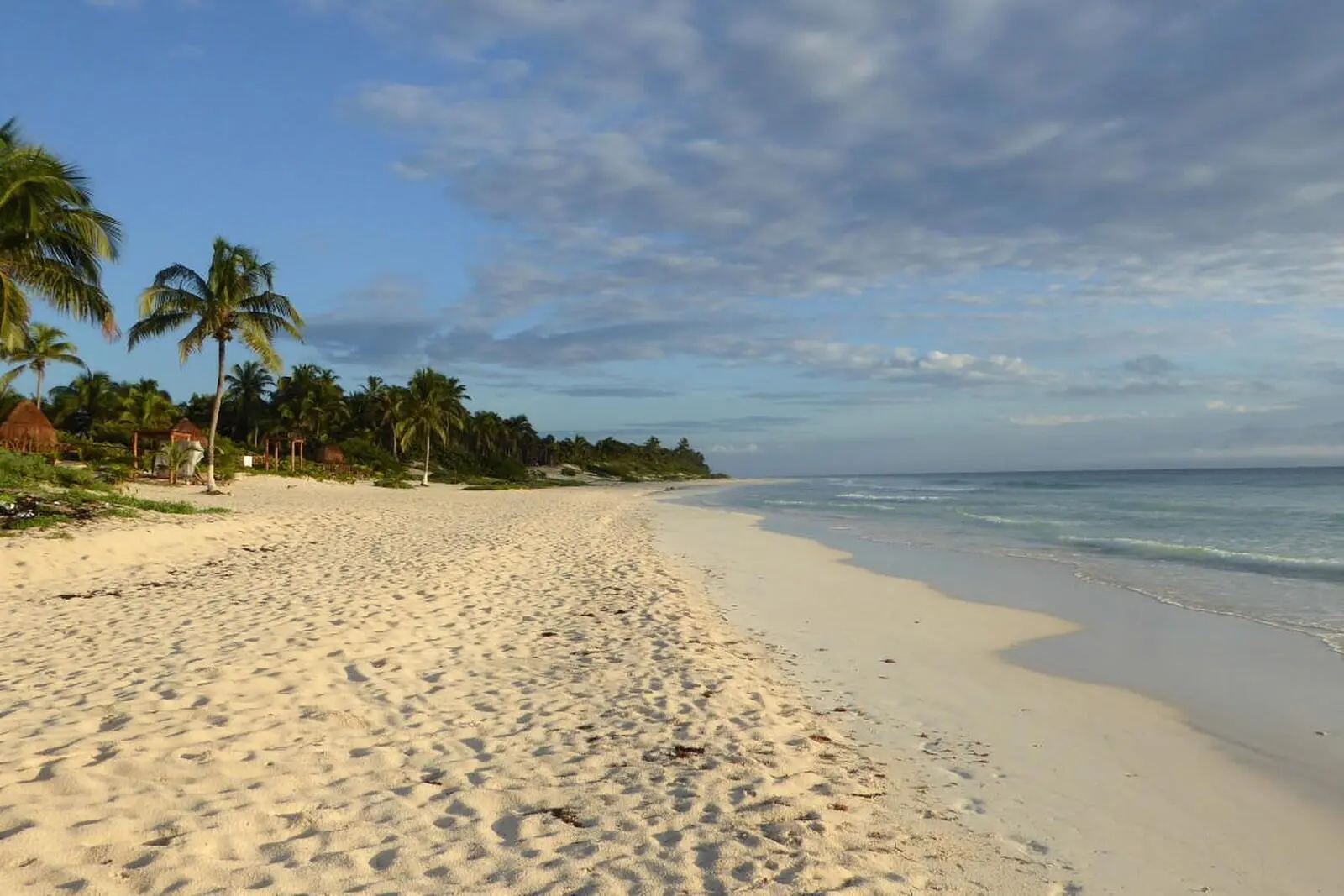 Entspannen am karibischen Traumstrand beim verträumten Örtchen Mahahual
