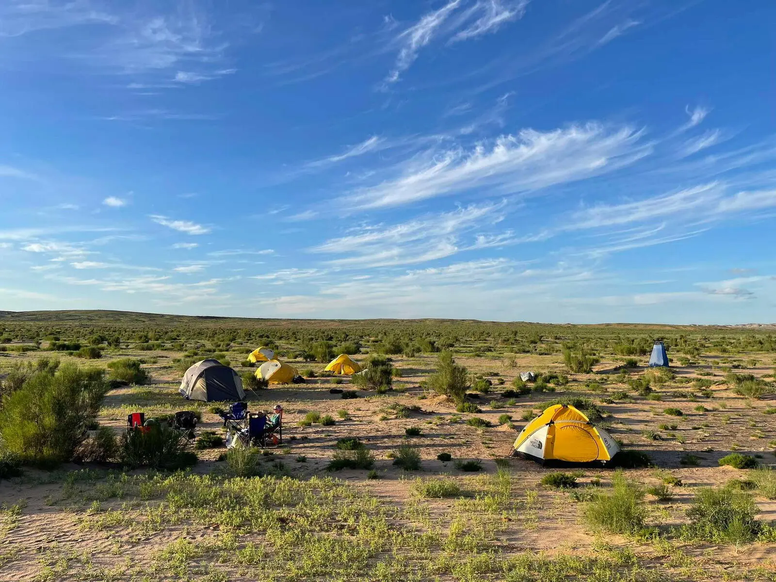 Camping in der Gobi - unendliche Weiten sind garantiert.