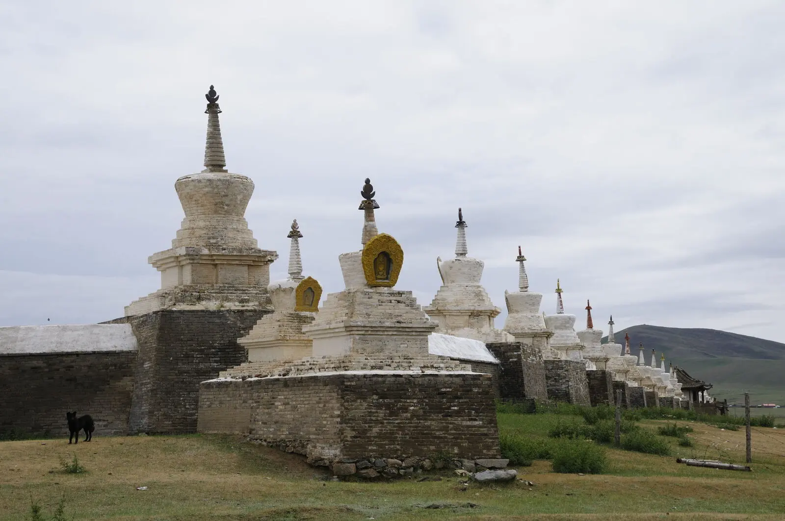 Sie besichtigen buddhistische Klöster und UNESCO-Weltkulturerbestätten
