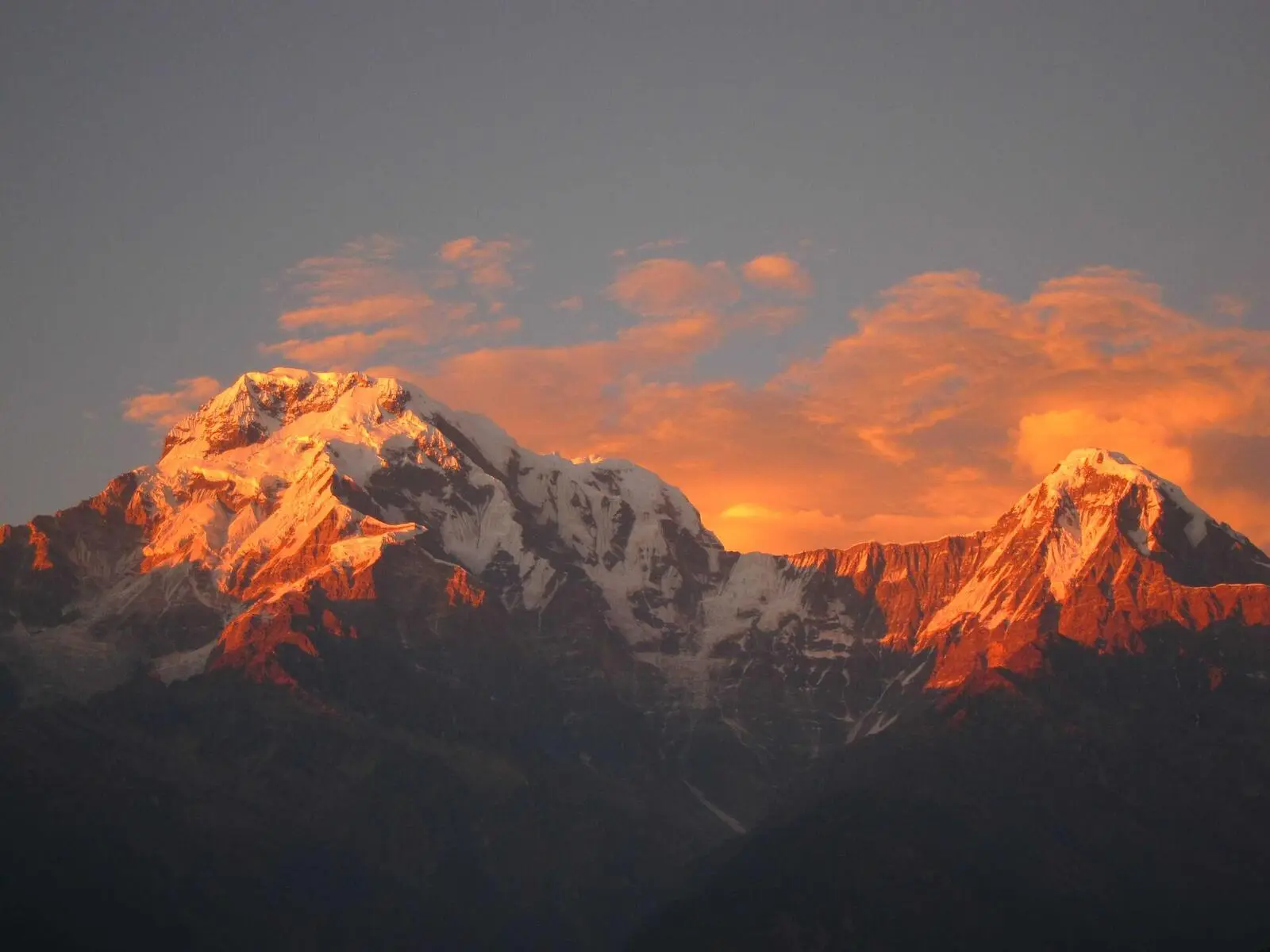 Blick vom Poon Hill zum Sonnenaufgang über der Annapurna