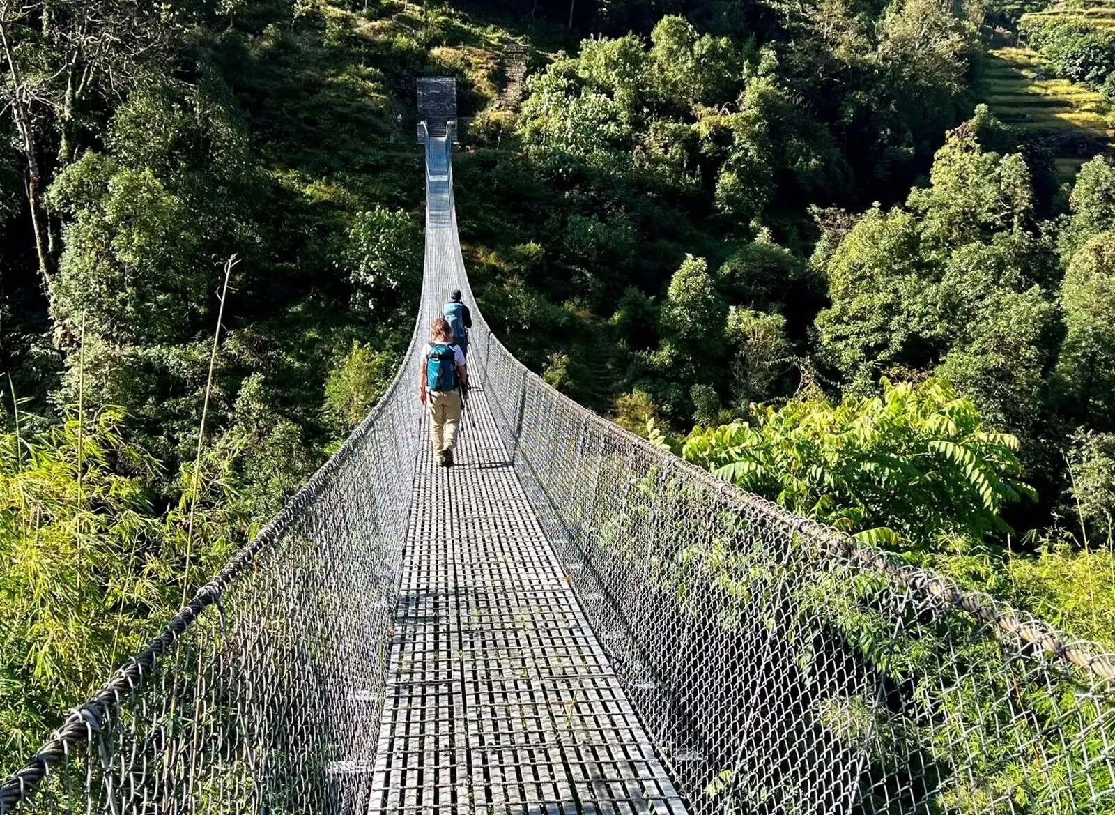 Wandern über aussichtsreiche Hängebrücken