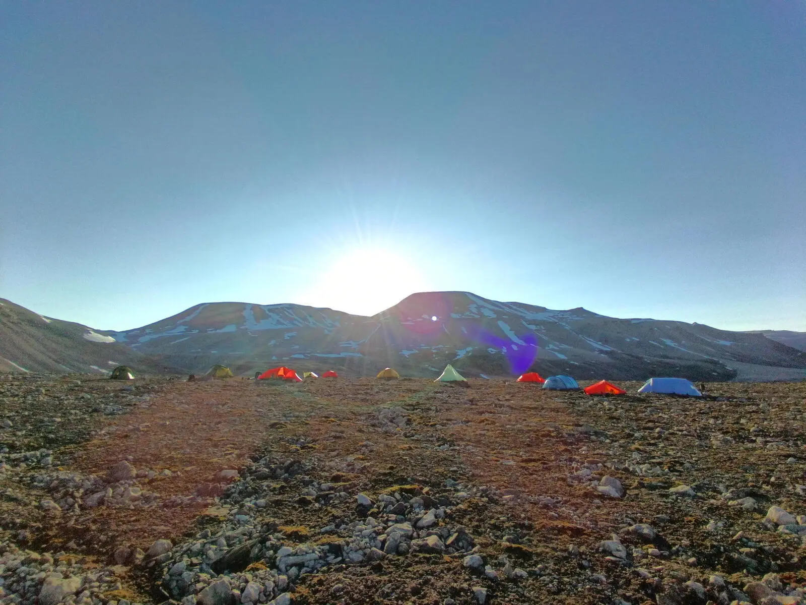 Auf der Trekkingtour erwarten Sie traumhafte Zeltplätze mitten in der Wildnis.