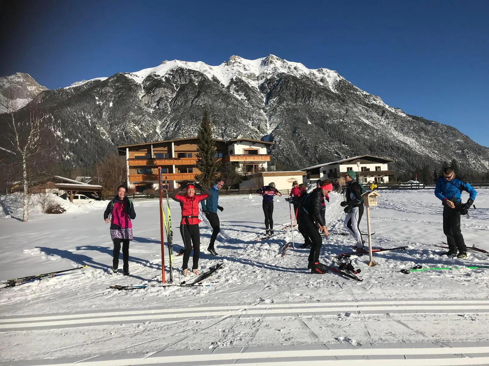 Unser Hotel Trofana in Leutasch liegt direkt am Loipeneinstieg