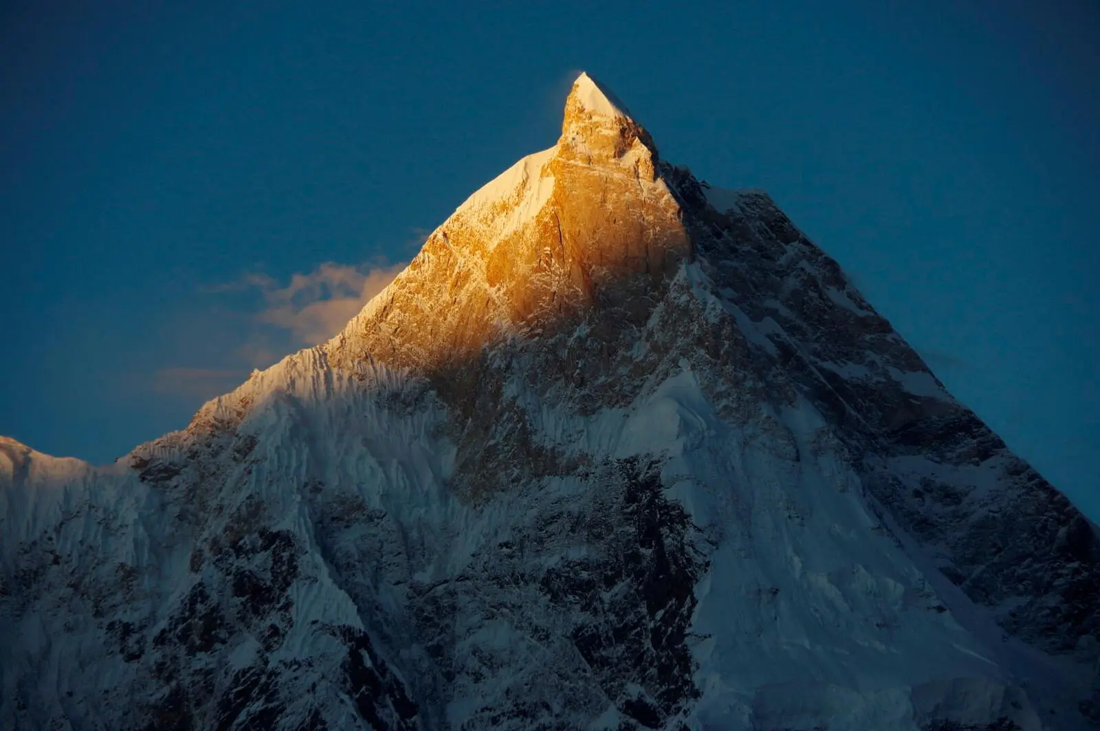 Blick vom Camp Goro II auf den Masherbrum (7.820 m)