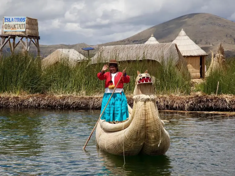 Die schwimmenden Schilfinseln der Uros auf dem Titicacasee