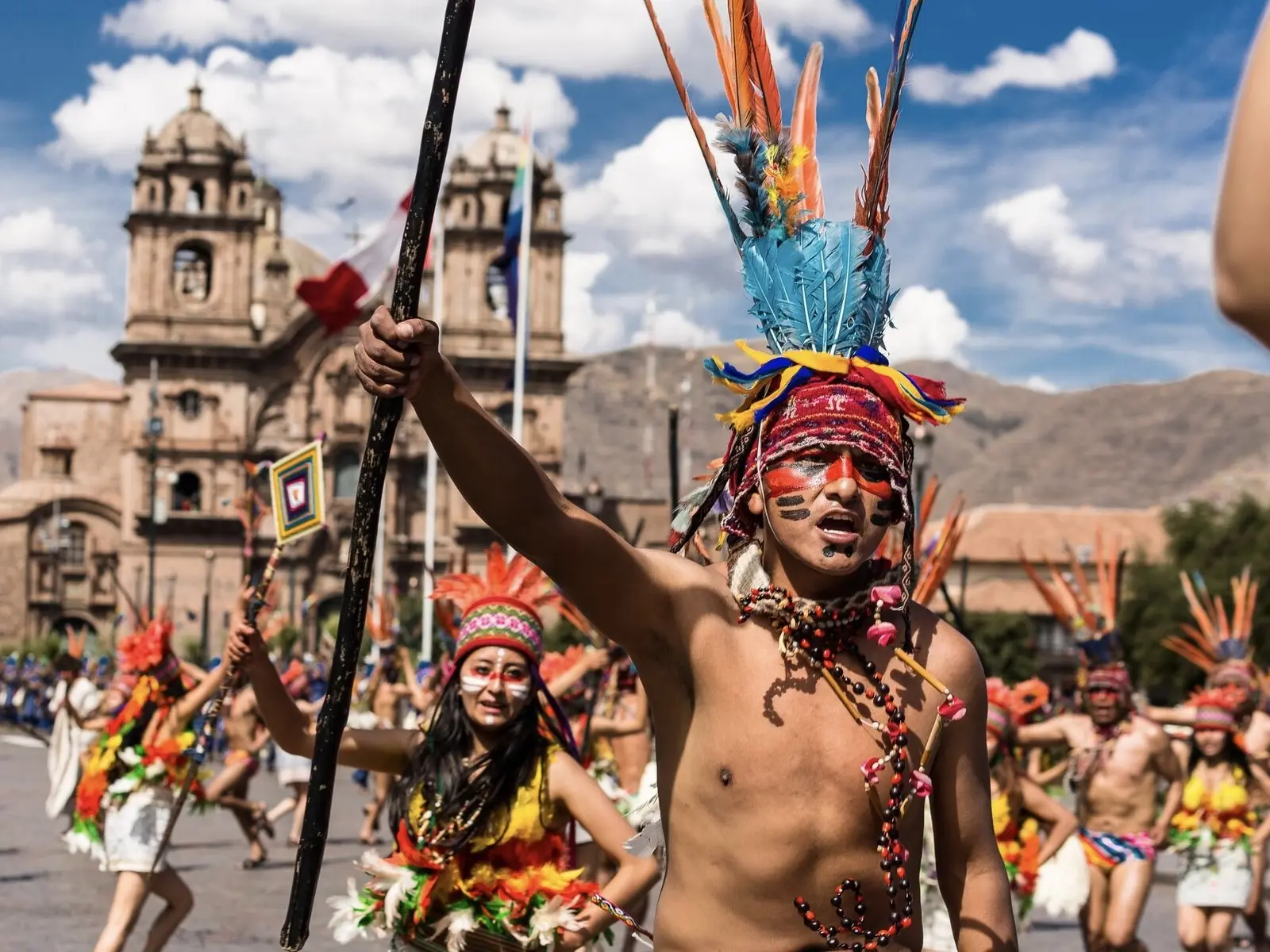 Farbenpracht, Energie und Spiritualität beim Inti Raymi Fest 