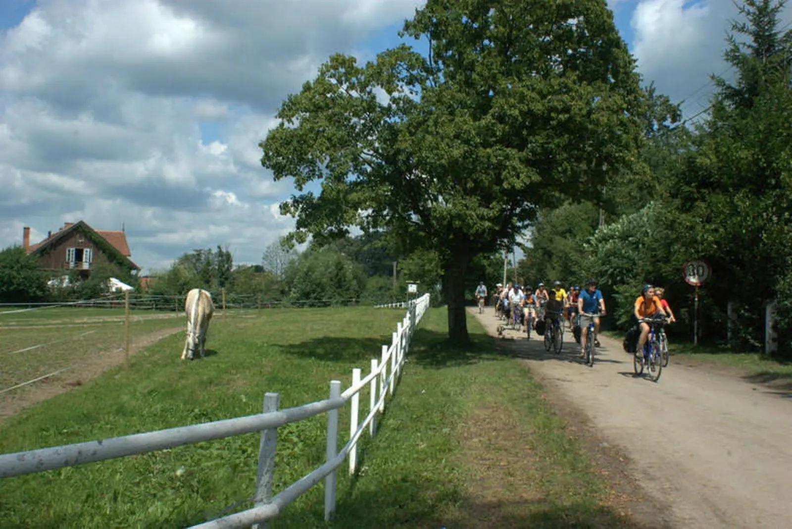 Die Tagesetappen per Rad liegen zwischen 15 km bis ca. 55 km.