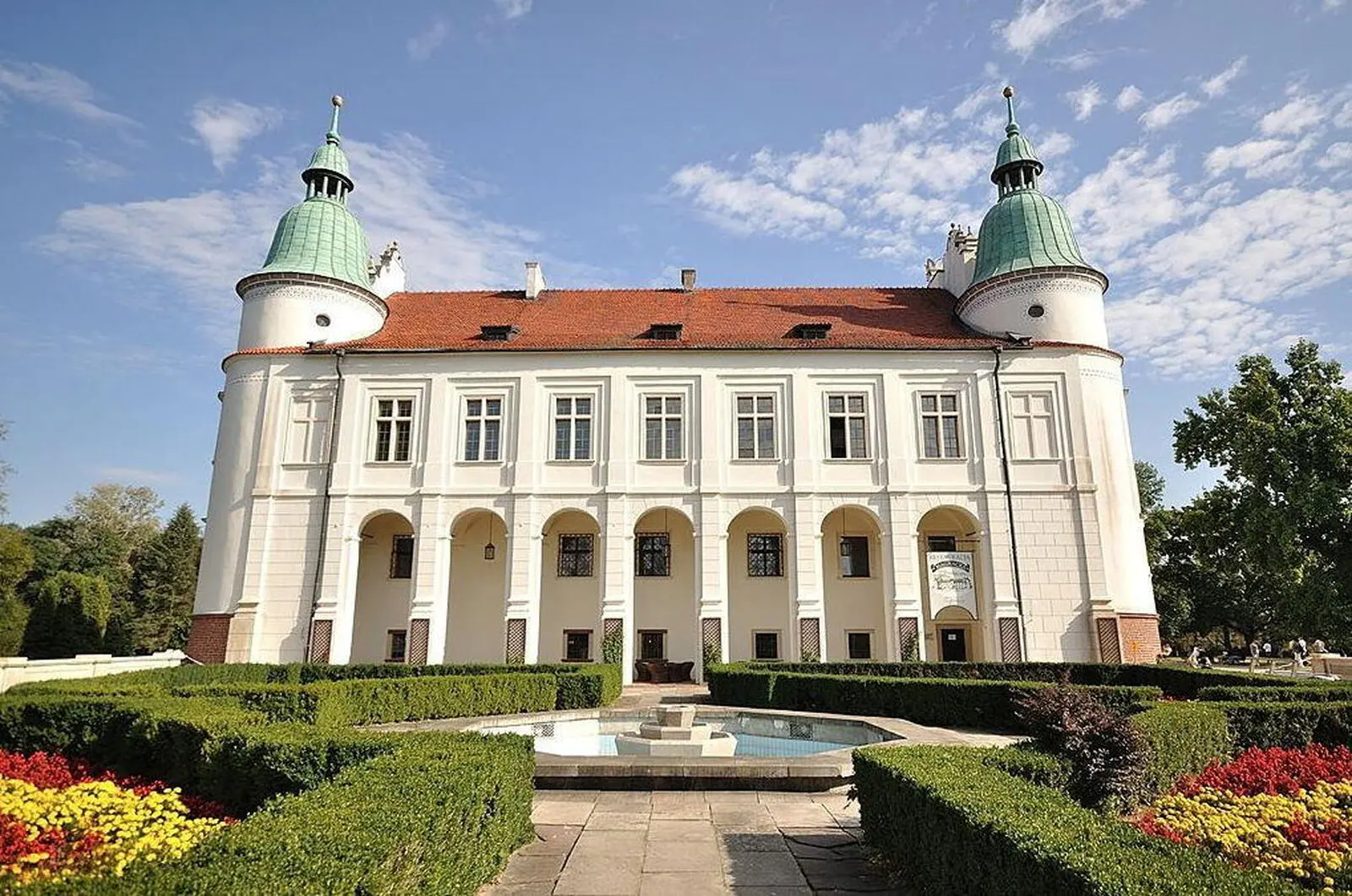 Übernachtung am und Abendessen im Schloss in Baranów Sandomierski