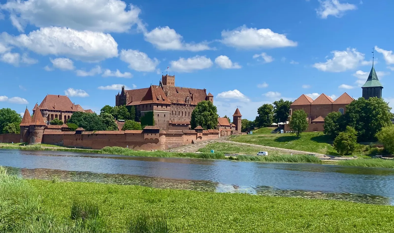 Die eindrucksvolle Marienburg in Malbork besuchen Sie am 7. Tag