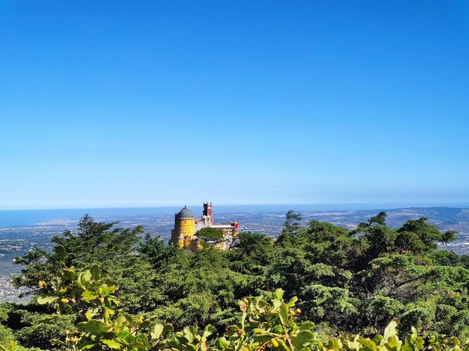 Nur wenige Kilometer von Sintra wartet die Atlantikküste.