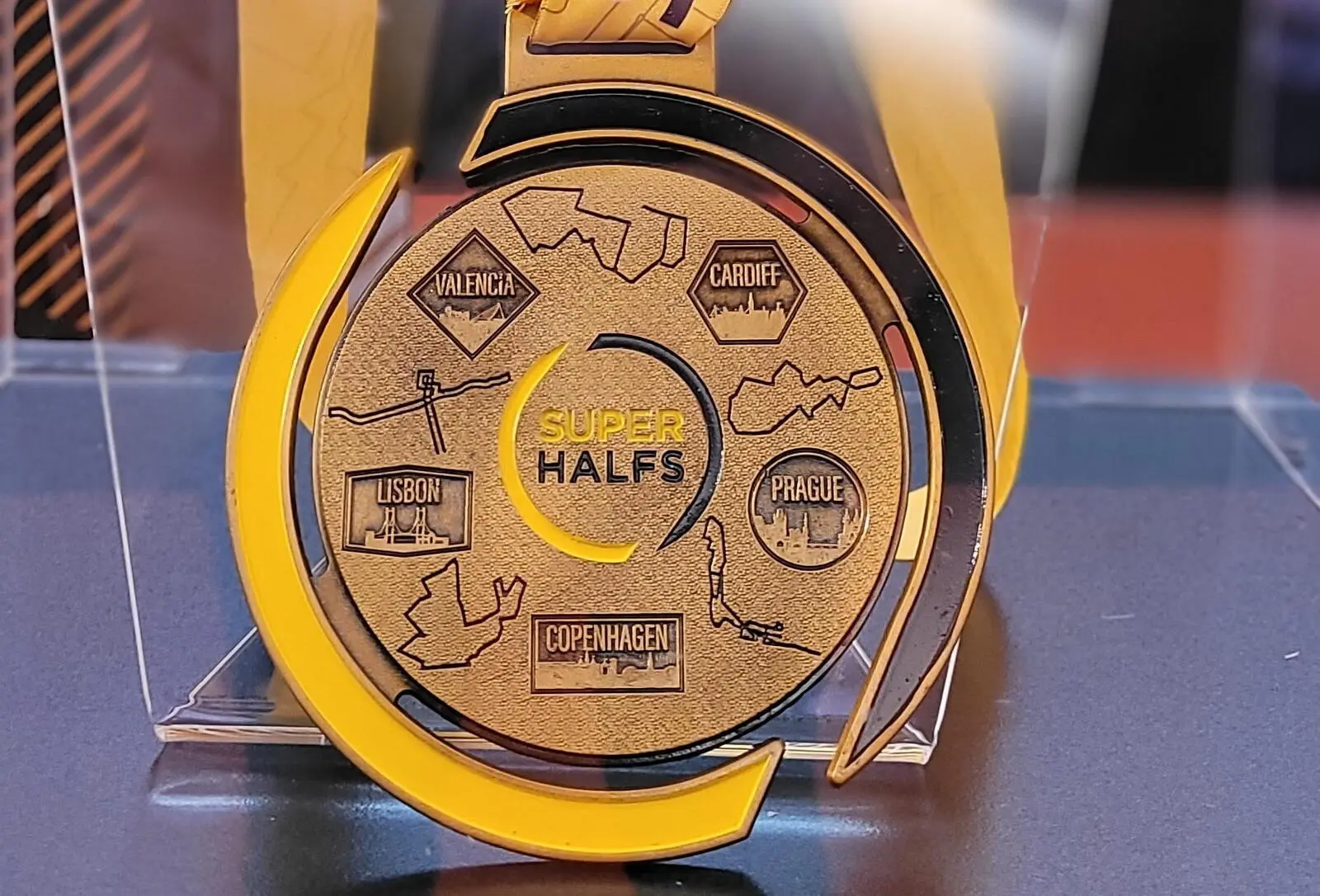 Lissabons "Halber" ist ein faszinierendes Lauferlebnis und gehört zur prestigeträchtigen "Super Halfs" Serie...