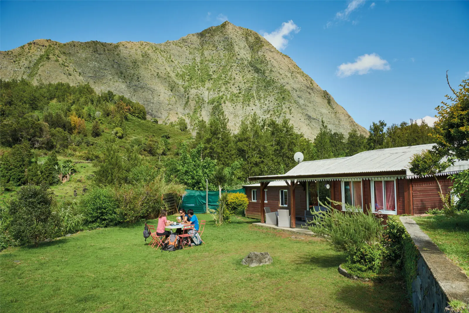 Aussicht von der Berghütte im Talkessel Mafate (Foto: Studio Lumiere)