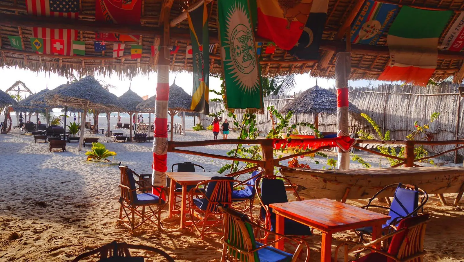 Lassen Sie die Seele baumeln in einer Strandbar - wie hier in Kendwa