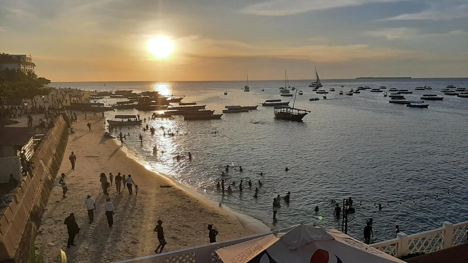  Blick vom Restaurant "Cape Town Fish Market", wo unsere kleine Läuferparty stattfinden wird       