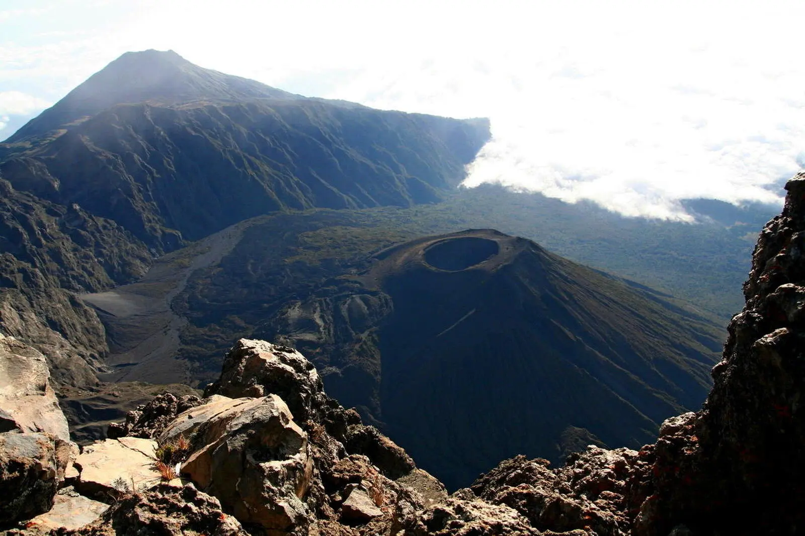 Auf dem Weg zum Gipfel "Socialist Peak" zeigt sich der berühmte "Ash Cone" 